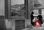 Standbild Bäckerei Paris Frankreich, 1938, aus Sekunde 43 historischem Filmmaterial Videoclip 65675053812