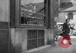 Standbild Bäckerei Paris Frankreich, 1938, aus Sekunde 48 historischem Filmmaterial Videoclip 65675053812