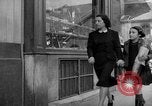 Standbild Bäckerei Paris Frankreich, 1938, aus Sekunde 54 historischem Filmmaterial Videoclip 65675053812