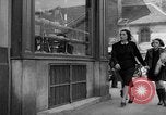 Standbild Bäckerei Paris Frankreich, 1938, aus Sekunde 58 historischem Filmmaterial Videoclip 65675053812