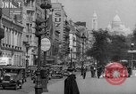 Standbild Eiffelturm Paris Frankreich, 1938, aus Sekunde 7 historischem Filmmaterial Videoclip 65675053813