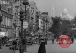 Standbild Eiffelturm Paris Frankreich, 1938, aus Sekunde 9 historischem Filmmaterial Videoclip 65675053813