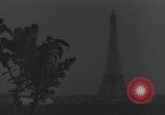 Standbild Eiffelturm Paris Frankreich, 1938, aus Sekunde 55 historischem Filmmaterial Videoclip 65675053813