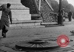 Image Arc de Triomphe Paris France, 1939, de la seconde 14 séquences d'archives historiques vidéo 65675053815