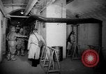 Standbild Zivilschutz in Paris Rathaus Keller Paris Frankreich, 1939, aus Sekunde 57 historischem Filmmaterial Videoclip 65675053821