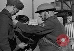 Standbild British Expeditionary Force verwundete evakuiert in der Schlacht von Frankreich Boulogne Frankreich, 1940, aus Sekunde 17 historischem Filmmaterial Videoclip 65675053842