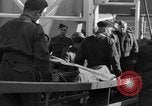 Standbild British Expeditionary Force verwundete evakuiert in der Schlacht von Frankreich Boulogne Frankreich, 1940, aus Sekunde 38 historischem Filmmaterial Videoclip 65675053842