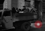Standbild Flüchtlinge Nordfrankreich, 1940, aus Sekunde 1 historischem Filmmaterial Videoclip 65675053843