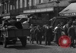 Standbild Flüchtlinge Nordfrankreich, 1940, aus Sekunde 27 historischem Filmmaterial Videoclip 65675053843