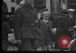 Standbild Flüchtlinge Nordfrankreich, 1940, aus Sekunde 1 historischem Filmmaterial Videoclip 65675053845
