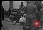 Standbild Flüchtlinge Nordfrankreich, 1940, aus Sekunde 5 historischem Filmmaterial Videoclip 65675053845