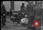 Standbild Flüchtlinge Nordfrankreich, 1940, aus Sekunde 6 historischem Filmmaterial Videoclip 65675053845