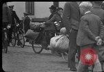 Standbild Flüchtlinge Nordfrankreich, 1940, aus Sekunde 7 historischem Filmmaterial Videoclip 65675053845