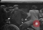 Standbild Flüchtlinge Nordfrankreich, 1940, aus Sekunde 11 historischem Filmmaterial Videoclip 65675053845
