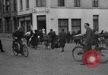 Standbild Flüchtlinge Nordfrankreich, 1940, aus Sekunde 34 historischem Filmmaterial Videoclip 65675053845