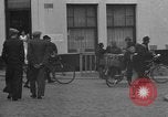 Standbild Flüchtlinge Nordfrankreich, 1940, aus Sekunde 47 historischem Filmmaterial Videoclip 65675053845