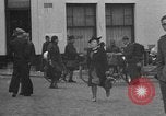 Standbild Flüchtlinge Nordfrankreich, 1940, aus Sekunde 48 historischem Filmmaterial Videoclip 65675053845