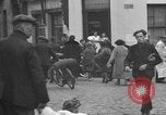 Standbild Flüchtlinge Nordfrankreich, 1940, aus Sekunde 49 historischem Filmmaterial Videoclip 65675053845