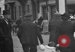 Standbild Flüchtlinge Nordfrankreich, 1940, aus Sekunde 55 historischem Filmmaterial Videoclip 65675053845