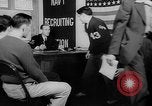 Standbild Navy recruitment office Indiana United States USA, 1942, aus Sekunde 20 historischem Filmmaterial Videoclip 65675053863