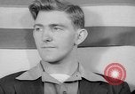 Standbild Navy recruitment office Indiana United States USA, 1942, aus Sekunde 47 historischem Filmmaterial Videoclip 65675053863