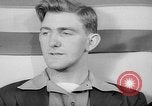 Standbild Navy recruitment office Indiana United States USA, 1942, aus Sekunde 52 historischem Filmmaterial Videoclip 65675053863