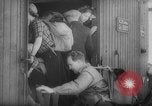 Standbild Bahnhof Norwegen, 1944, aus Sekunde 19 historischem Filmmaterial Videoclip 65675053868