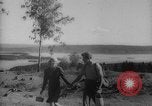 Standbild Bahnhof Norwegen, 1944, aus Sekunde 30 historischem Filmmaterial Videoclip 65675053868