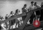 Immagine di Fiume Arno Italia, 1945, secondo 34 filmato di repertorio 65675053877