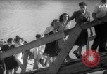 Immagine di Fiume Arno Italia, 1945, secondo 36 filmato di repertorio 65675053877