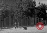 Standbild italienische Flüchtlinge Italien, 1945, aus Sekunde 5 historischem Filmmaterial Videoclip 65675053880
