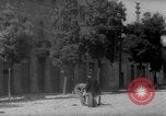 Standbild italienische Flüchtlinge Italien, 1945, aus Sekunde 12 historischem Filmmaterial Videoclip 65675053880
