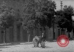 Standbild italienische Flüchtlinge Italien, 1945, aus Sekunde 15 historischem Filmmaterial Videoclip 65675053880