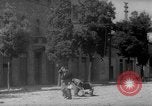 Standbild italienische Flüchtlinge Italien, 1945, aus Sekunde 17 historischem Filmmaterial Videoclip 65675053880