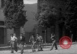 Standbild italienische Flüchtlinge Italien, 1945, aus Sekunde 28 historischem Filmmaterial Videoclip 65675053880