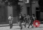 Standbild italienische Flüchtlinge Italien, 1945, aus Sekunde 33 historischem Filmmaterial Videoclip 65675053880
