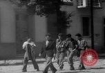 Standbild italienische Flüchtlinge Italien, 1945, aus Sekunde 34 historischem Filmmaterial Videoclip 65675053880