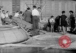 Image camion de purification de l'eau Florence Italie, 1945, de la seconde 25 séquences d'archives historiques vidéo 65675053881