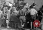 Image camion de purification de l'eau Florence Italie, 1945, de la seconde 60 séquences d'archives historiques vidéo 65675053881