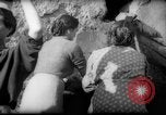 Standbild Wasser Punkt Italien, 1945, aus Sekunde 9 historischem Filmmaterial Videoclip 65675053882