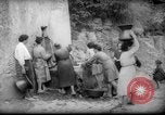 Standbild Wasser Punkt Italien, 1945, aus Sekunde 14 historischem Filmmaterial Videoclip 65675053882