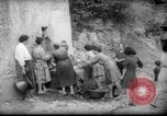 Standbild Wasser Punkt Italien, 1945, aus Sekunde 15 historischem Filmmaterial Videoclip 65675053882