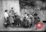 Standbild Wasser Punkt Italien, 1945, aus Sekunde 22 historischem Filmmaterial Videoclip 65675053882