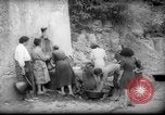 Standbild Wasser Punkt Italien, 1945, aus Sekunde 26 historischem Filmmaterial Videoclip 65675053882