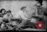 Standbild Wasser Punkt Italien, 1945, aus Sekunde 29 historischem Filmmaterial Videoclip 65675053882