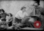 Standbild Wasser Punkt Italien, 1945, aus Sekunde 32 historischem Filmmaterial Videoclip 65675053882
