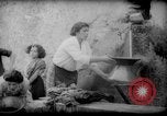 Standbild Wasser Punkt Italien, 1945, aus Sekunde 33 historischem Filmmaterial Videoclip 65675053882