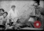 Standbild Wasser Punkt Italien, 1945, aus Sekunde 38 historischem Filmmaterial Videoclip 65675053882