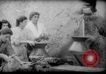 Standbild Wasser Punkt Italien, 1945, aus Sekunde 44 historischem Filmmaterial Videoclip 65675053882