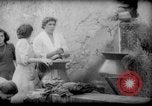 Standbild Wasser Punkt Italien, 1945, aus Sekunde 45 historischem Filmmaterial Videoclip 65675053882